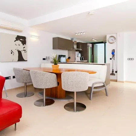 Mit Privatpool Fuer 6 Personen Ca 115 Qm In Puerto D'alcdia, Mallorca Nordkueste Von Mallorca Holiday home *