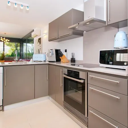 Mit Privatpool Fuer 6 Personen Ca 115 Qm In Puerto D'alcdia, Mallorca Nordkueste Von Mallorca * Port de Alcudia (Mallorca)
