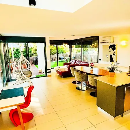 Mit Privatpool Fuer 6 Personen Ca 115 Qm In Puerto D'alcdia, Mallorca Nordkueste Von Mallorca Holiday home